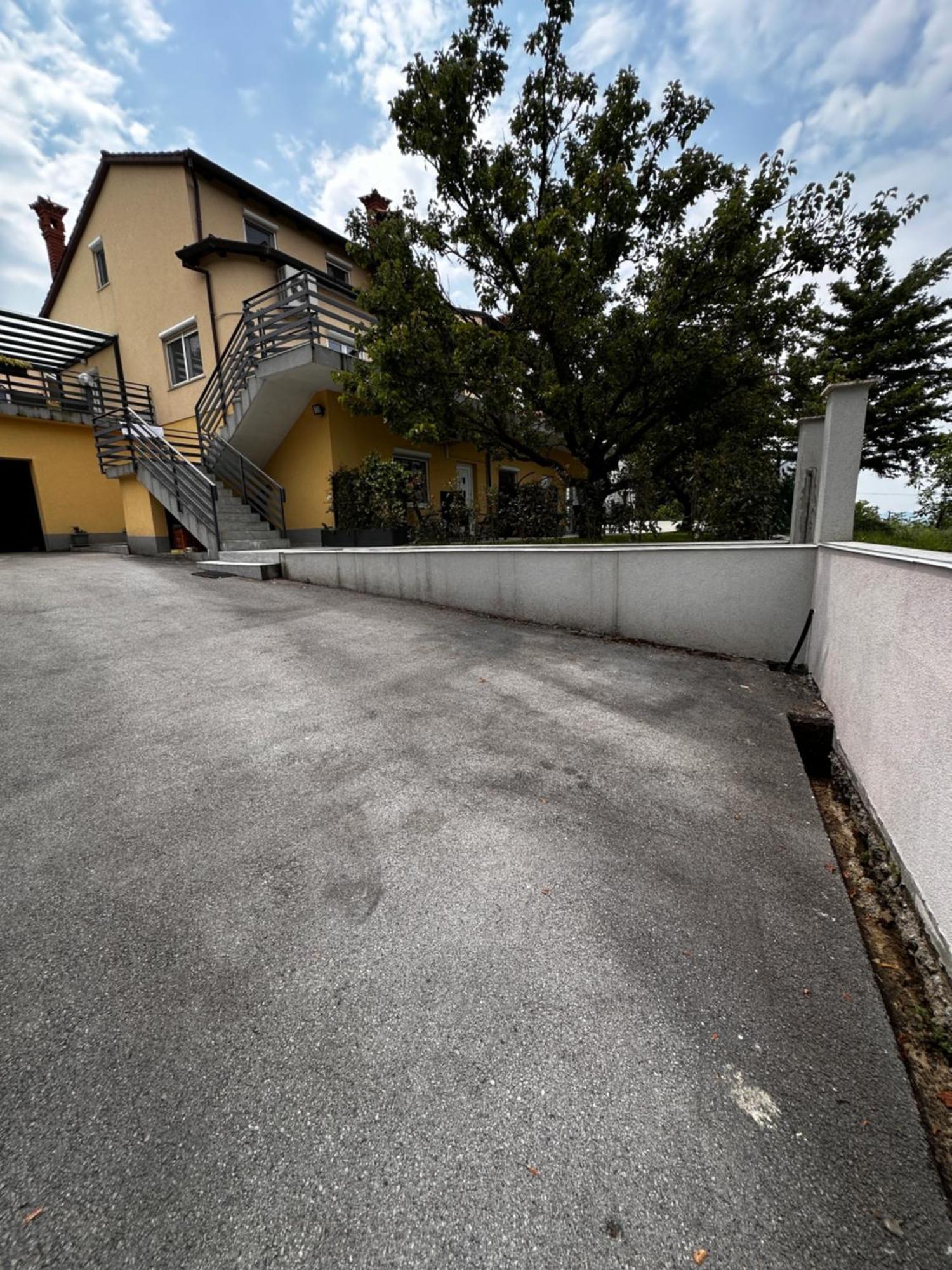 Riad Apartments Zgornje Skofije Eksteriør billede